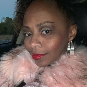 Meet your Posher, Chaunda